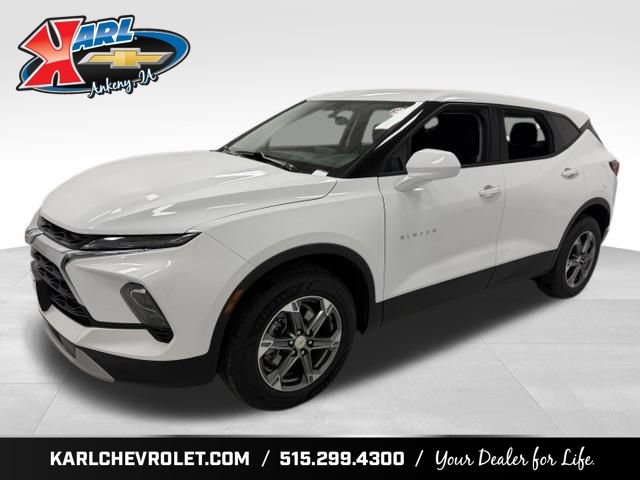 Certified 2025 Chevrolet Blazer LT AWD/4WD image 1