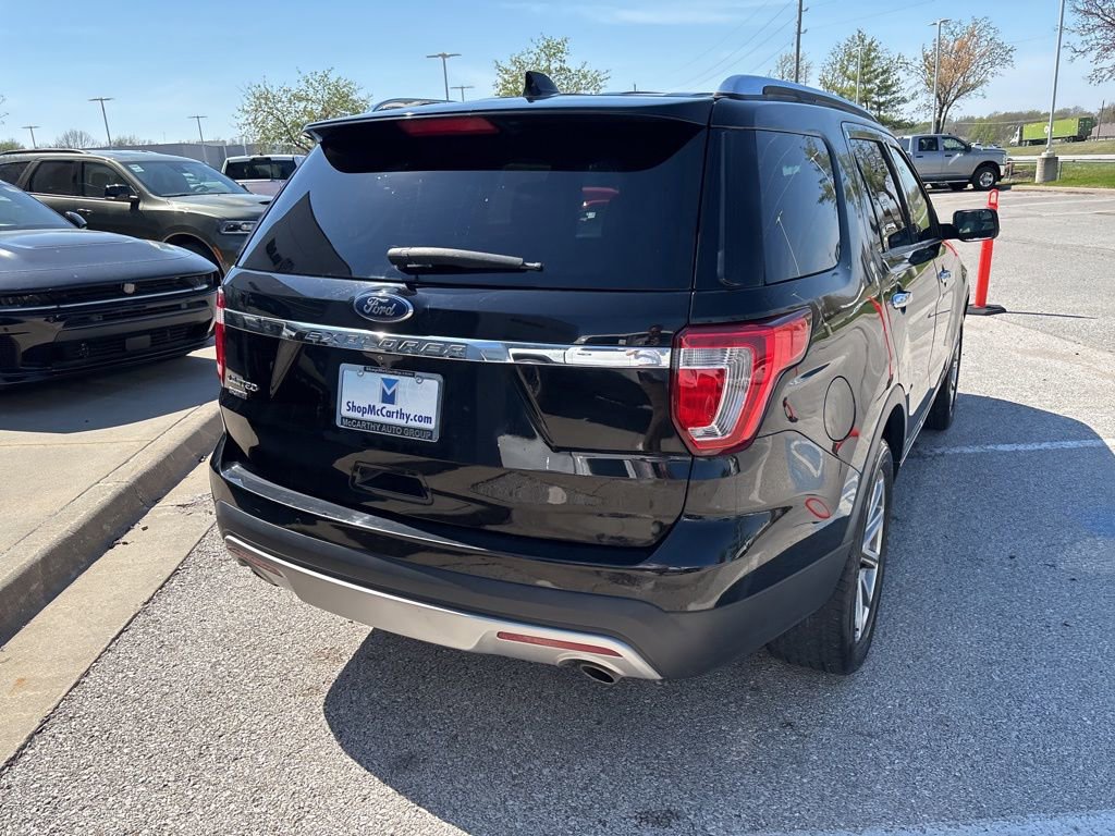 Used 2017 Ford Explorer Limited image 25