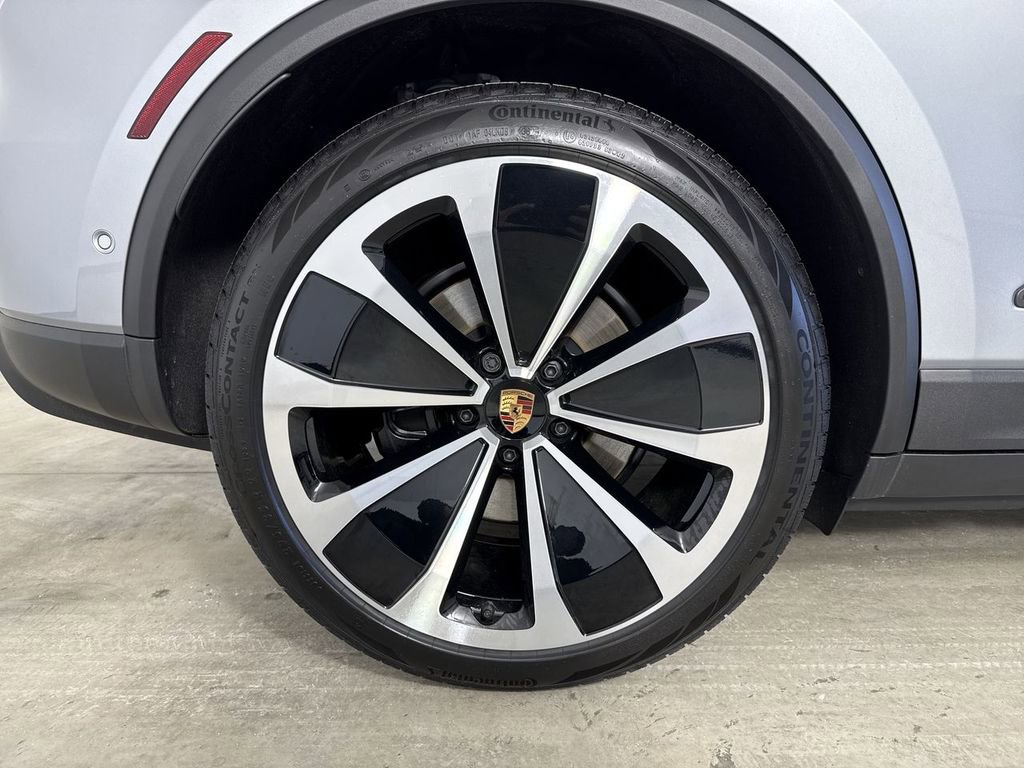 New 2026 Porsche Macan 4 Electric AWD/4WD image 16