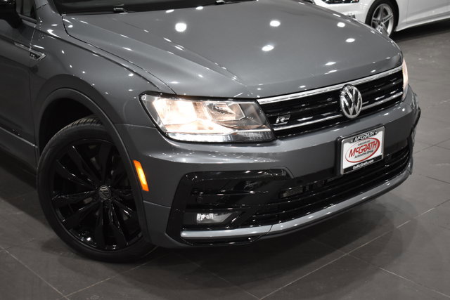 Used 2020 Volkswagen Tiguan SE R-Line image 3
