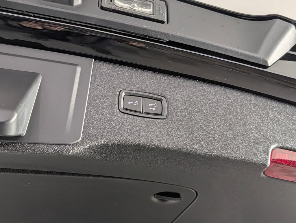 New 2026 Porsche Cayenne AWD/4WD image 18