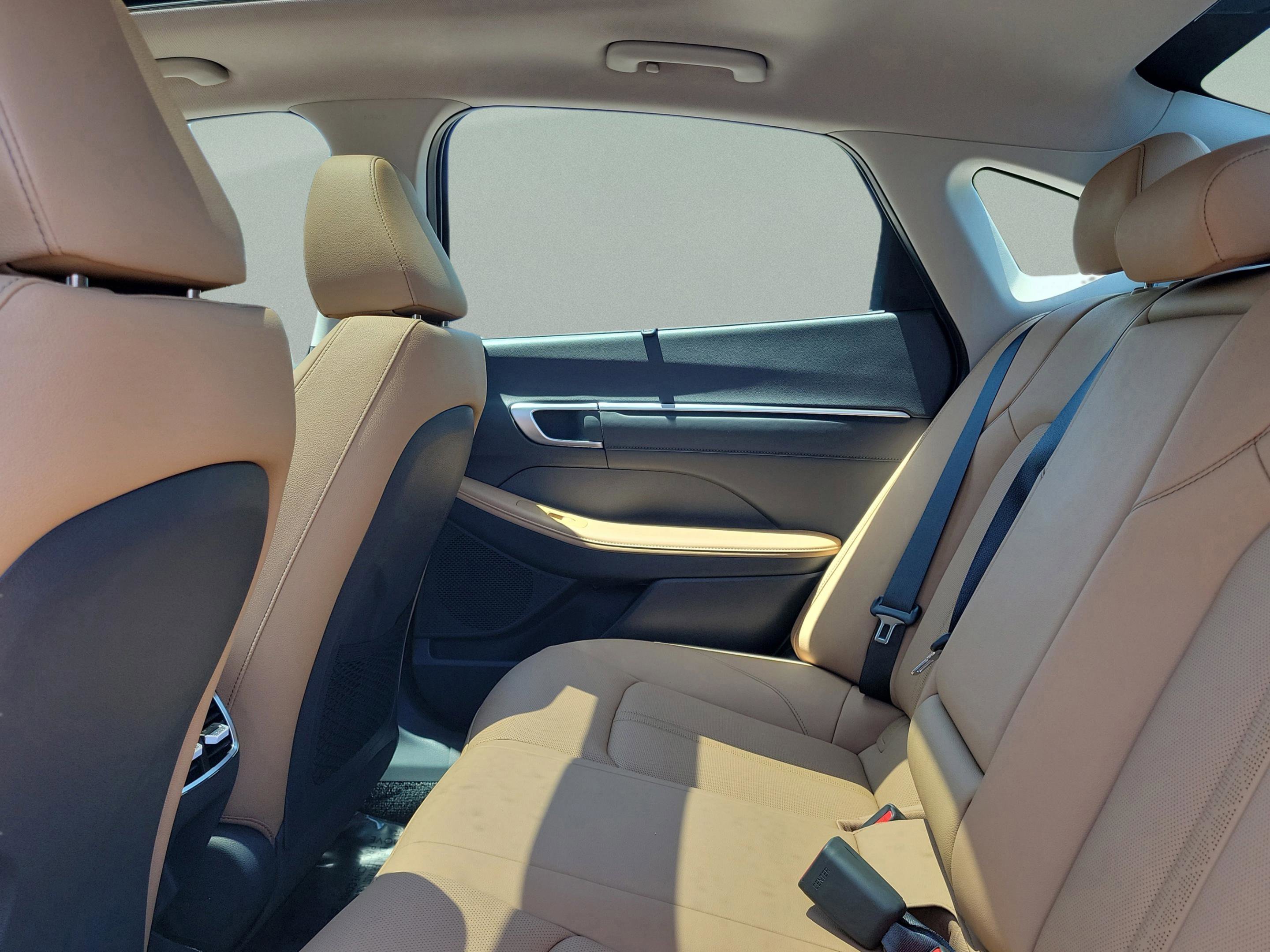 New 2025 Hyundai Sonata Limited image 12