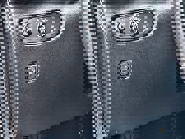 Used 2020 Chevrolet Blazer LT image 29