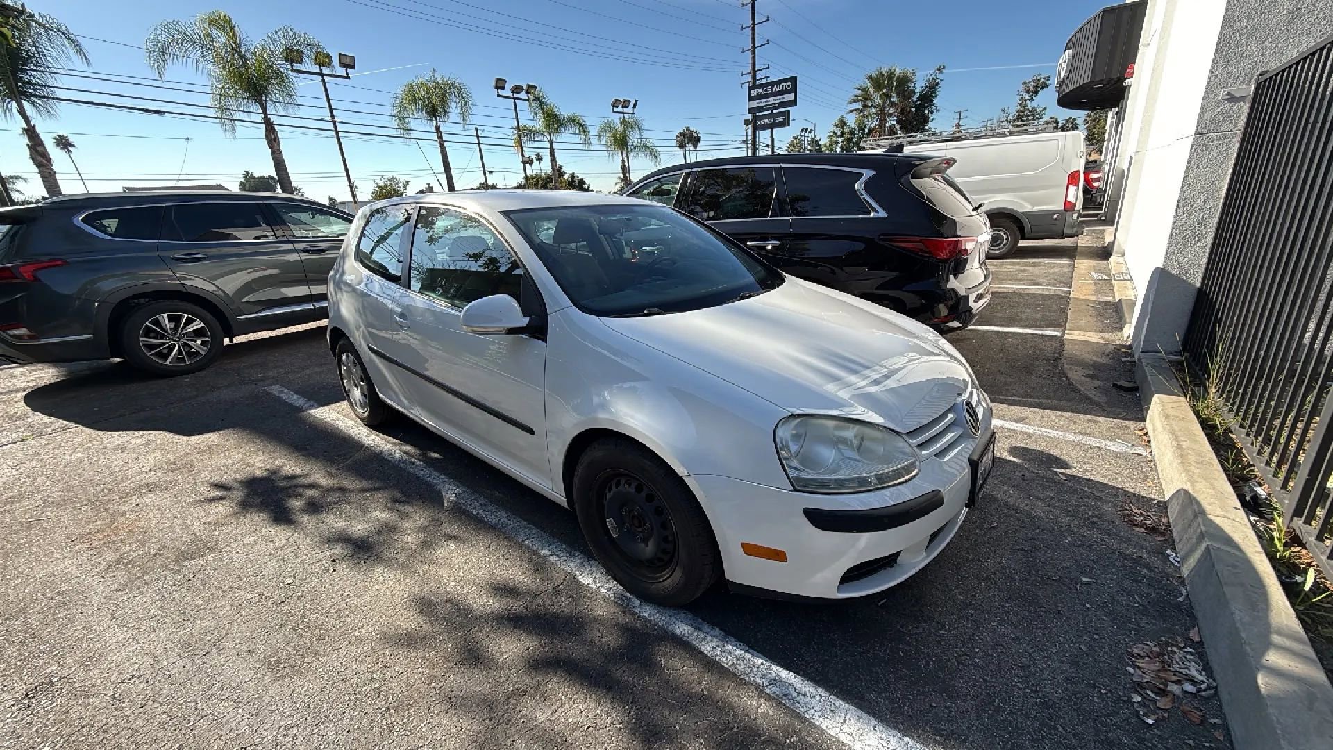 Used 2008 Volkswagen Rabbit S image 2