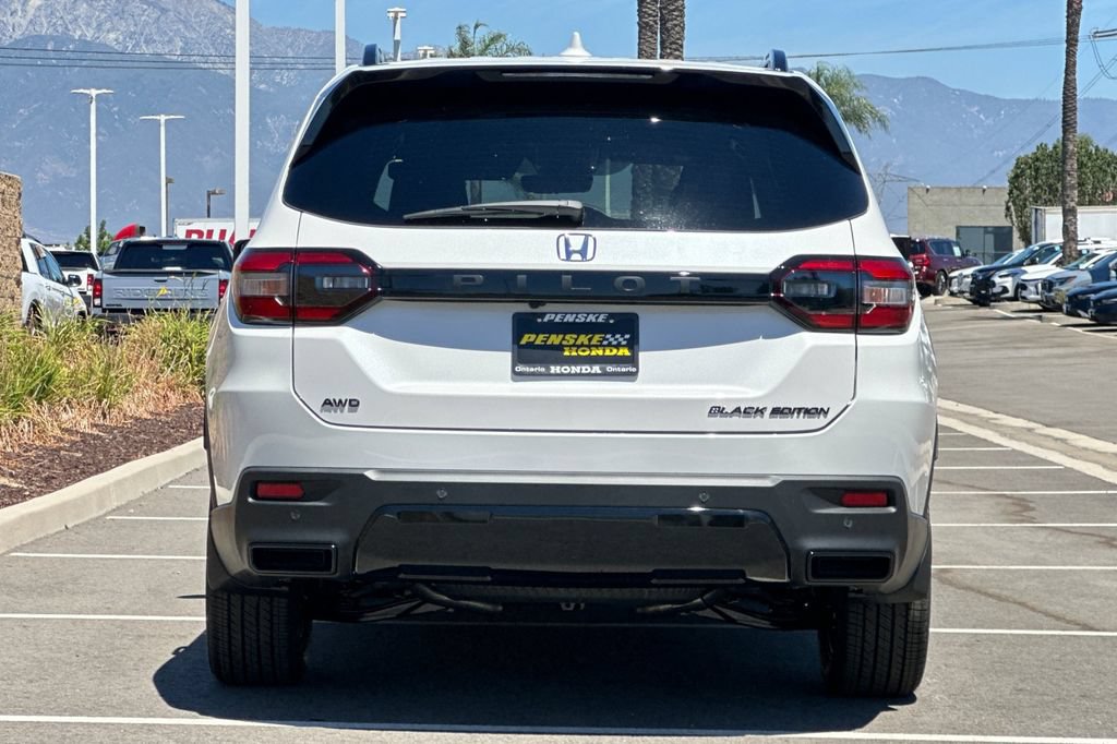 New 2026 Honda Pilot Black Edition image 5