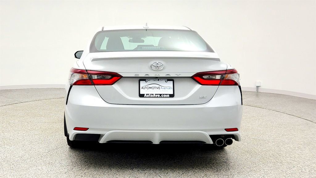 Used 2023 Toyota Camry SE FWD image 6