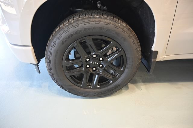 New 2026 Chevrolet Silverado 1500 RST w/ Dark Appearance Package AWD/4WD image 28