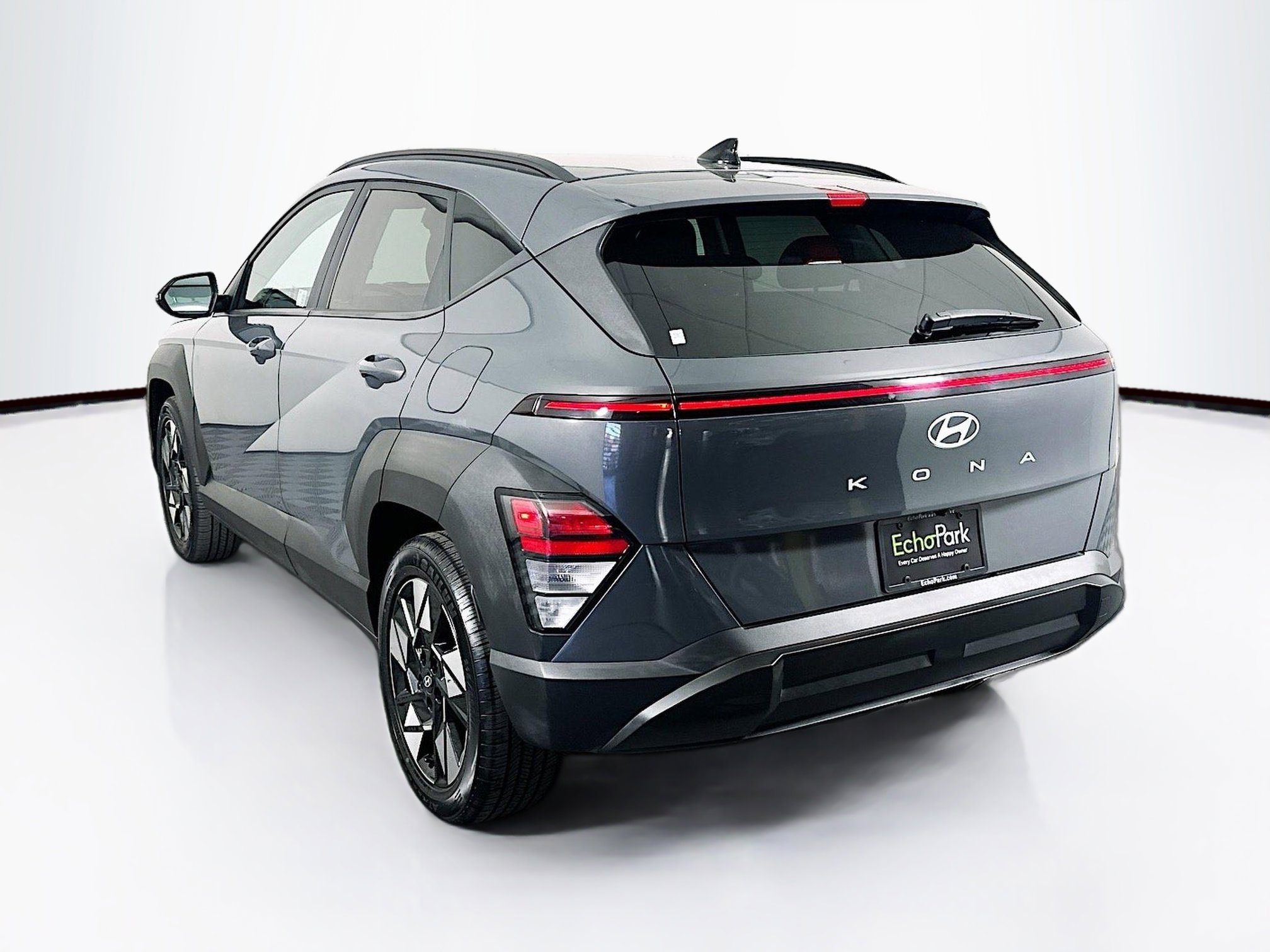Used 2024 Hyundai Kona SEL FWD image 5