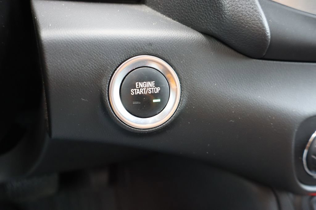 Used 2021 GMC Terrain SLT w/ LPO, Dark Accent Package image 14