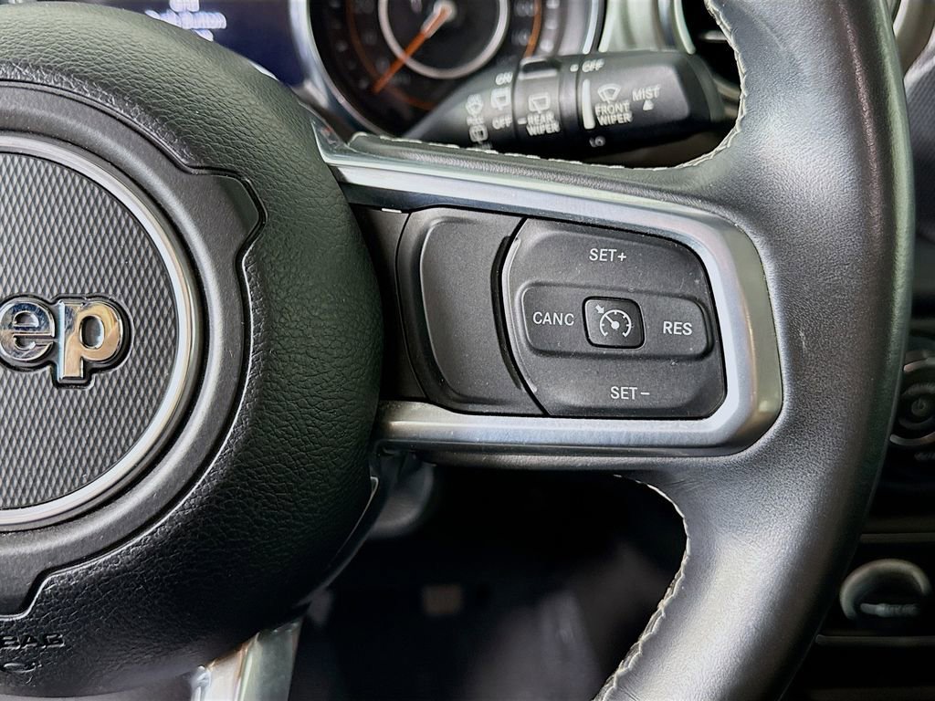 Used 2019 Jeep Wrangler Unlimited Sahara image 12