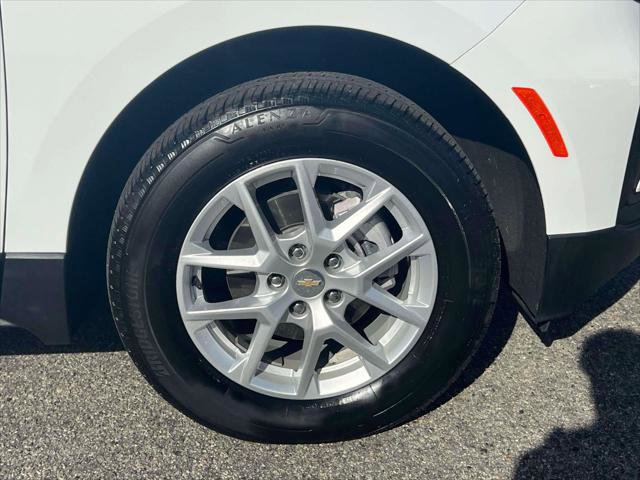 Used 2023 Chevrolet Equinox LS image 9