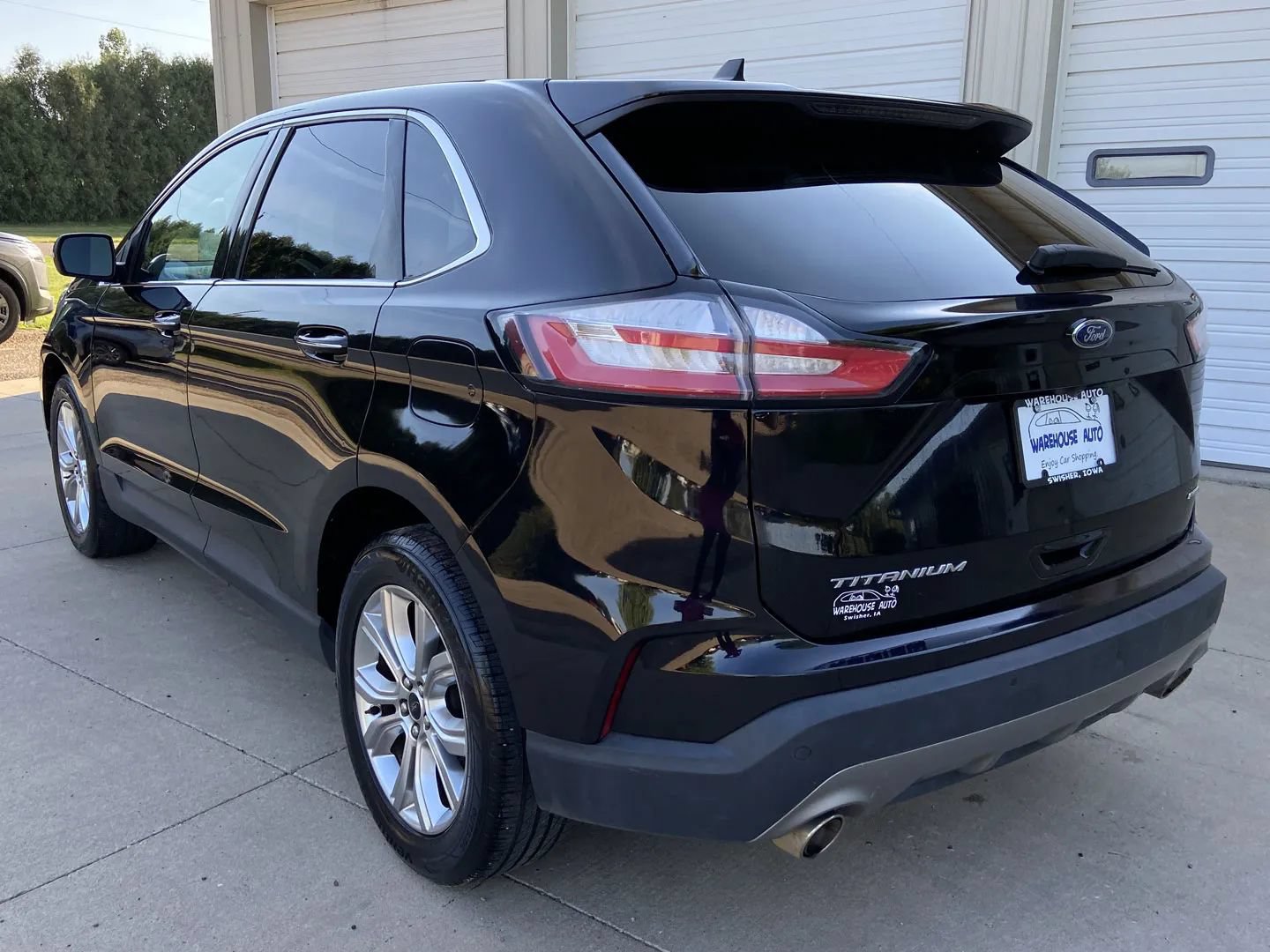 Used 2024 Ford Edge Titanium AWD/4WD image 5