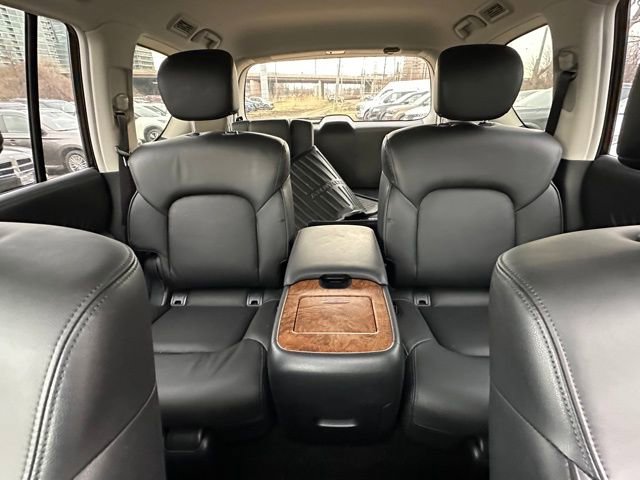 Used 2024 Nissan Armada SL w/ Captain's Chairs Package image 9