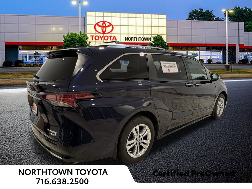 Used 2023 Toyota Sienna Platinum AWD/4WD image 14