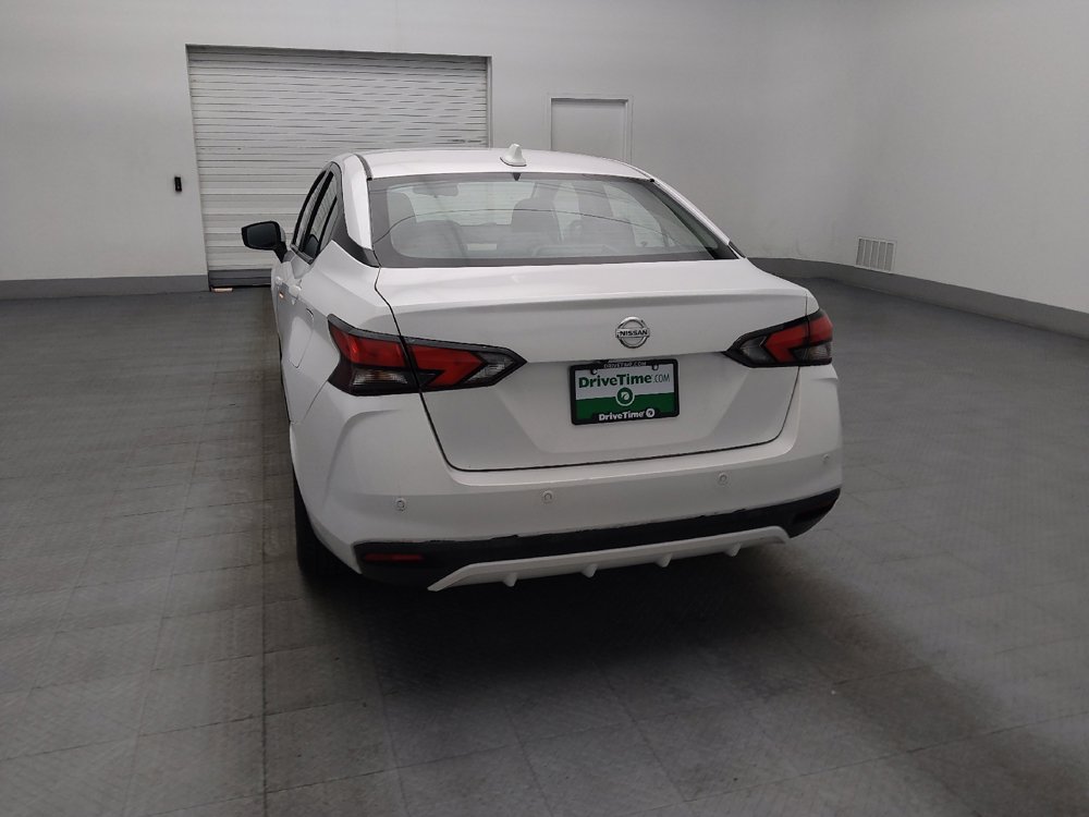 Used 2022 Nissan Versa SV FWD image 6