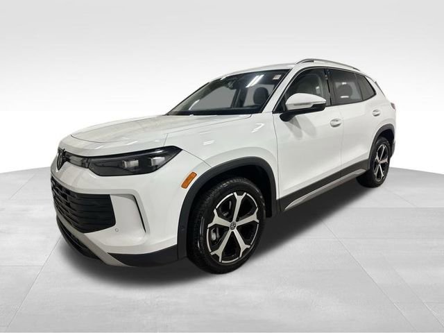 Used 2025 Volkswagen Tiguan SE image 11