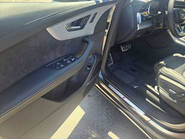 Used 2024 Audi Q7 3.0T Prestige AWD/4WD image 24