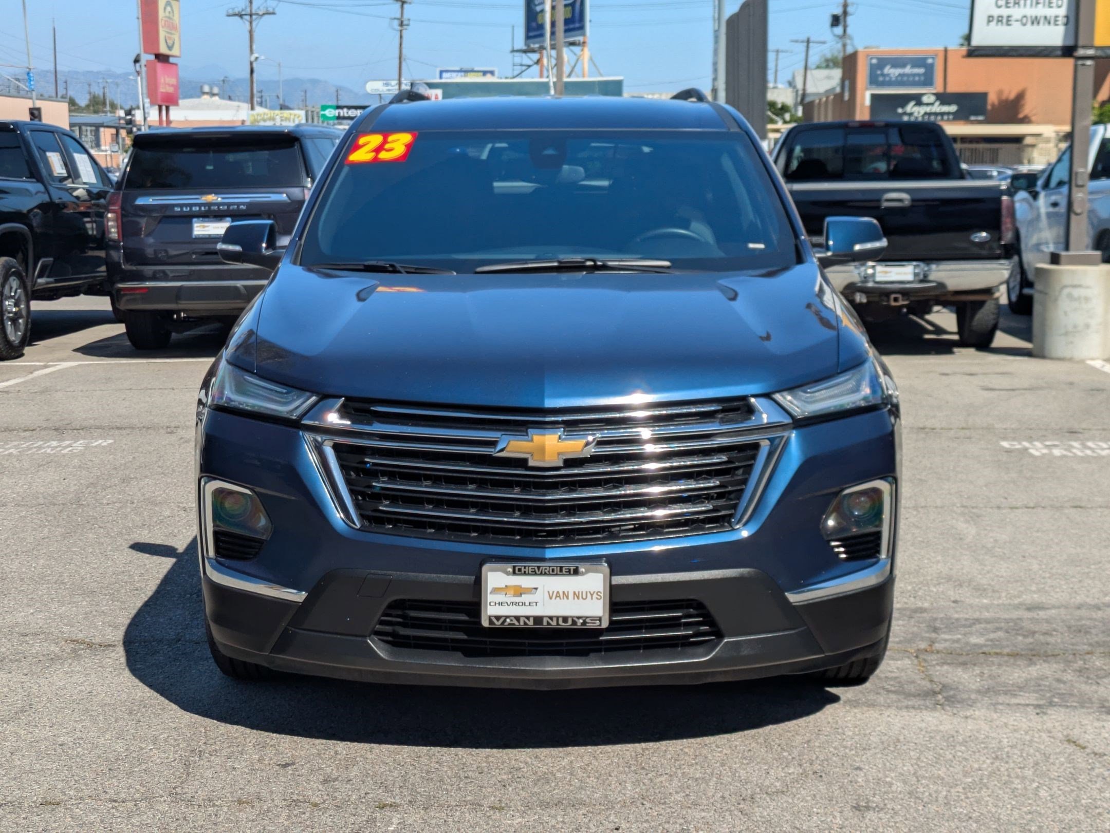 Certified 2023 Chevrolet Traverse LT image 2