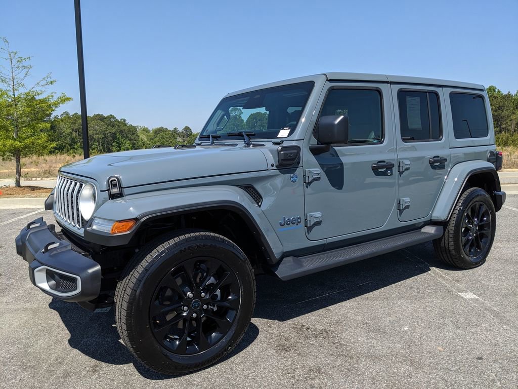 Certified 2025 Jeep Wrangler Unlimited Sahara AWD/4WD image 60