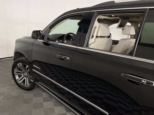 Used 2018 GMC Yukon Denali w/ Denali Ultimate Package AWD/4WD image 38