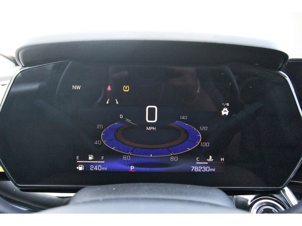 Used 2025 Chevrolet Trax ACTIV w/ Sunroof Package FWD image 13