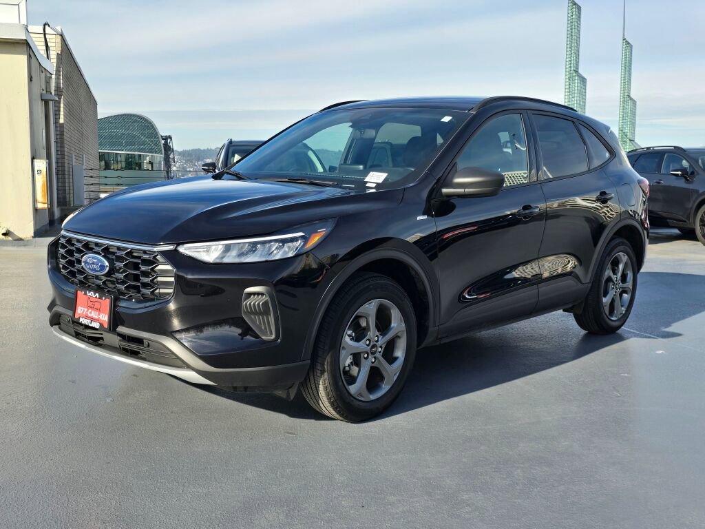 Used 2025 Ford Escape ST-Line image 7