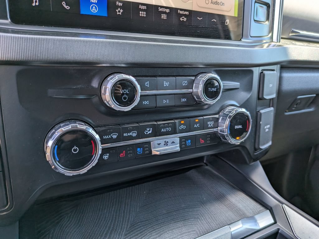 Used 2024 Ford F450 Platinum w/ FX4 Off-Road Package AWD/4WD image 29