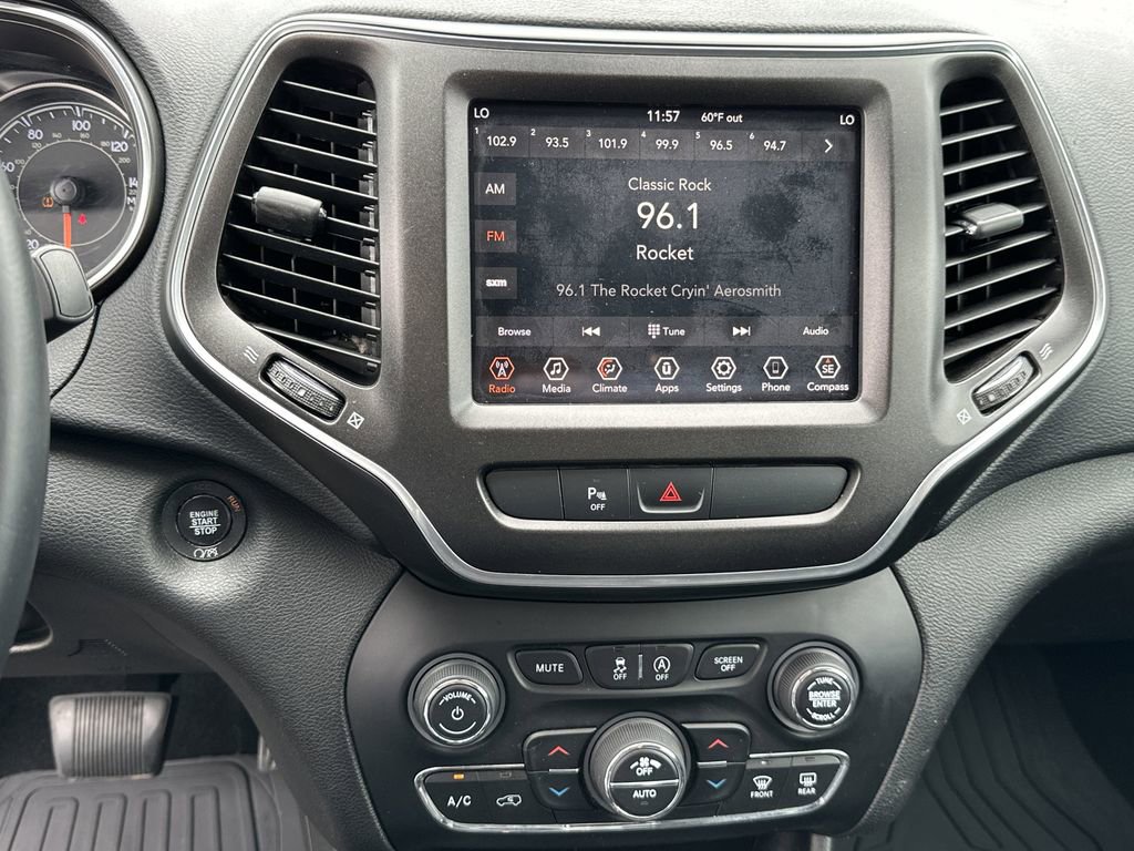 Used 2019 Jeep Cherokee Trailhawk image 23