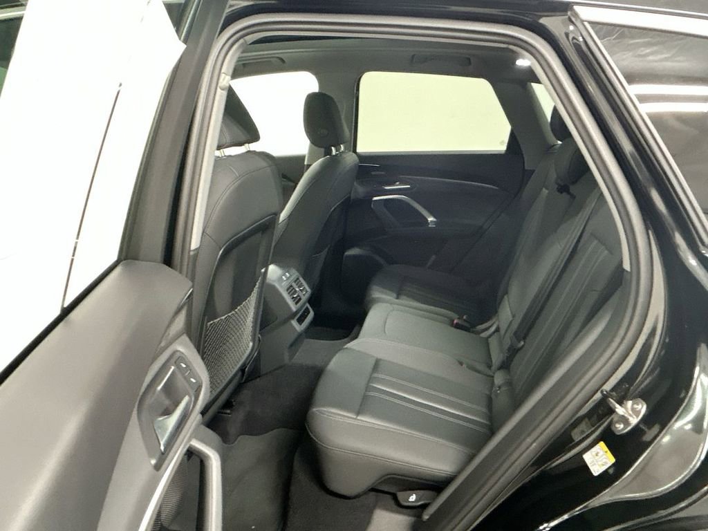 Used 2025 Audi Q5 Premium Plus w/ Premium Plus image 21