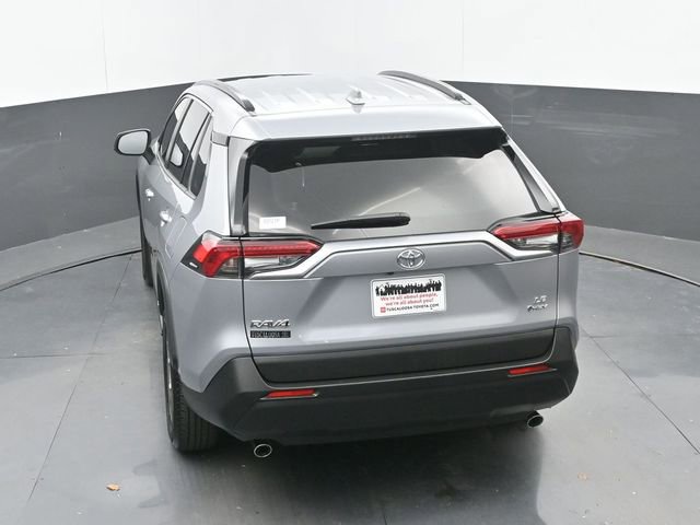 Used 2025 Toyota RAV4 LE image 30