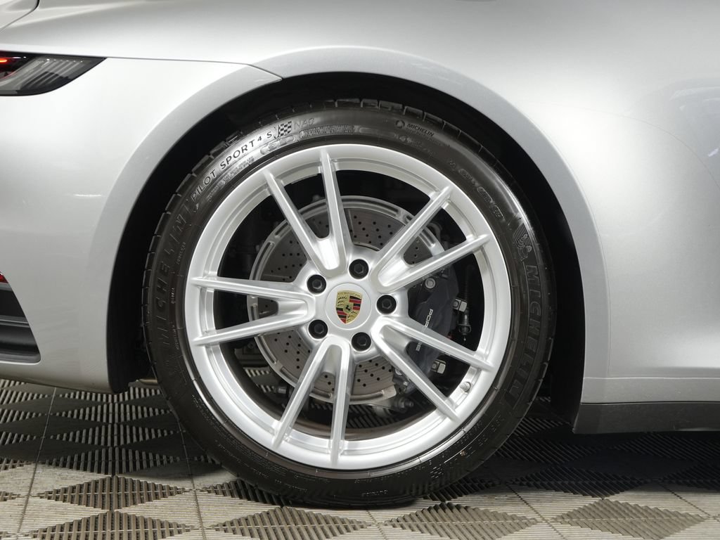 Certified 2024 Porsche 911 Carrera RWD image 18