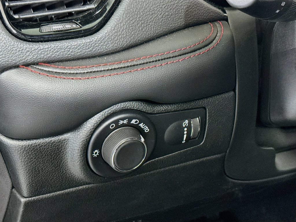 Used 2025 Dodge Durango GT AWD/4WD image 10