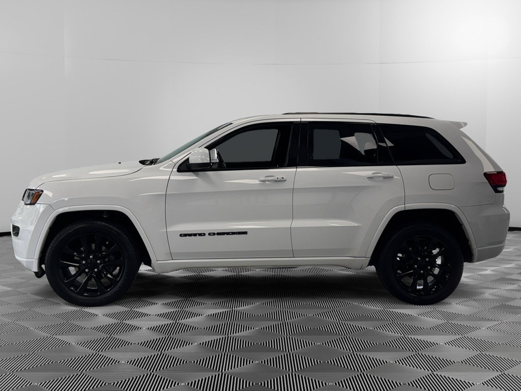 Used 2020 Jeep Grand Cherokee Altitude AWD/4WD image 5
