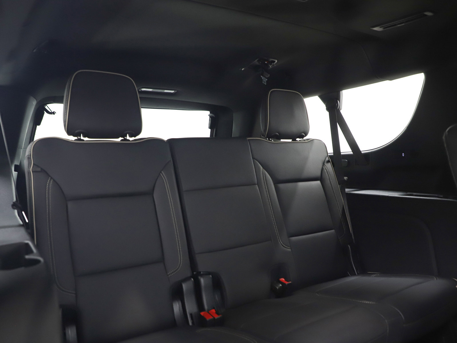 Used 2023 GMC Yukon XL SLT w/ SLT Premium Package image 12