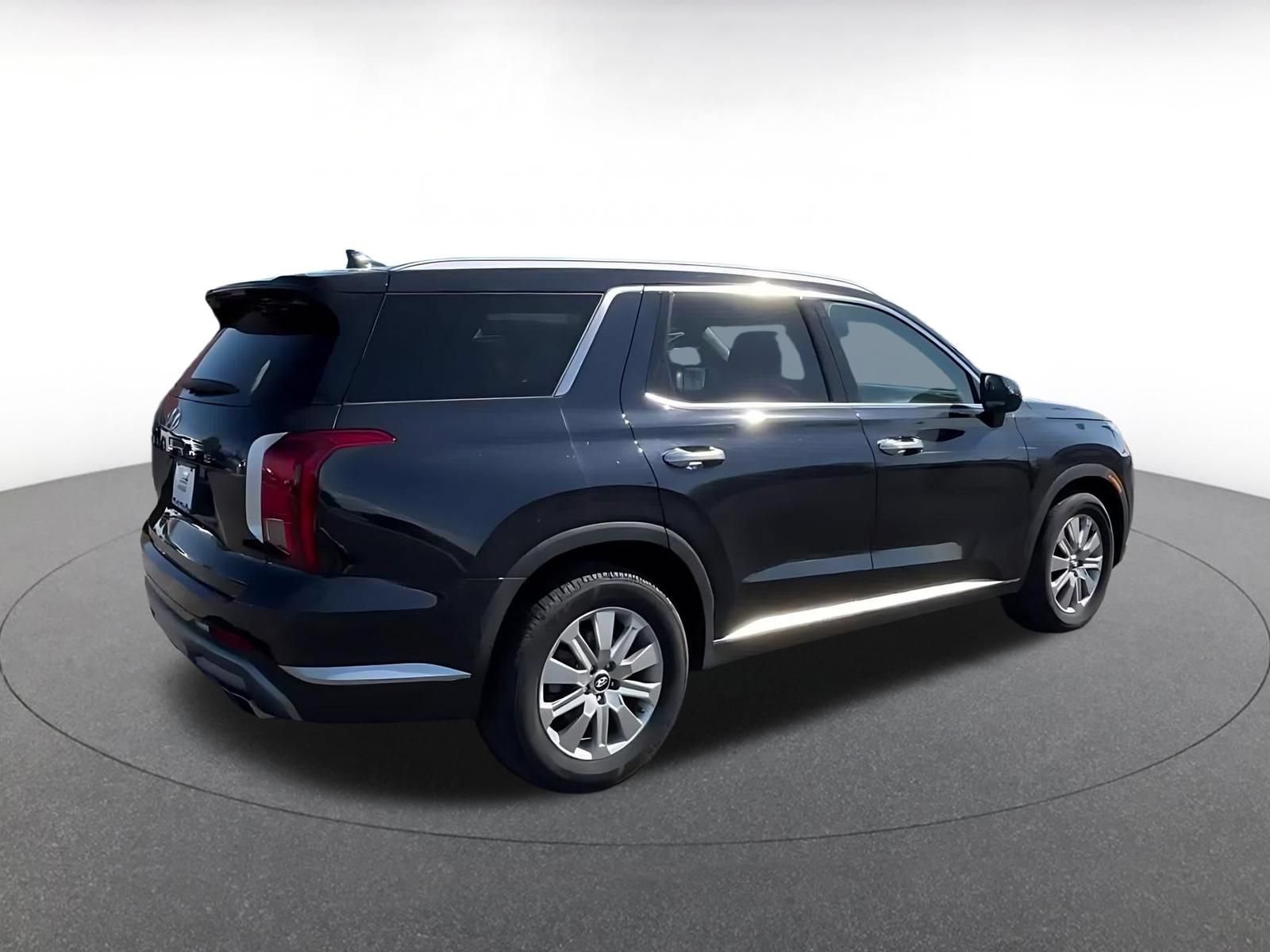 Used 2025 Hyundai Palisade SEL FWD image 15