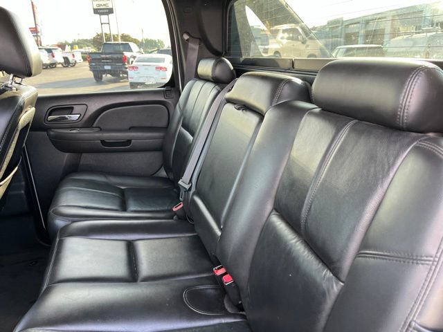 Used 2011 Chevrolet Avalanche LT AWD/4WD image 12