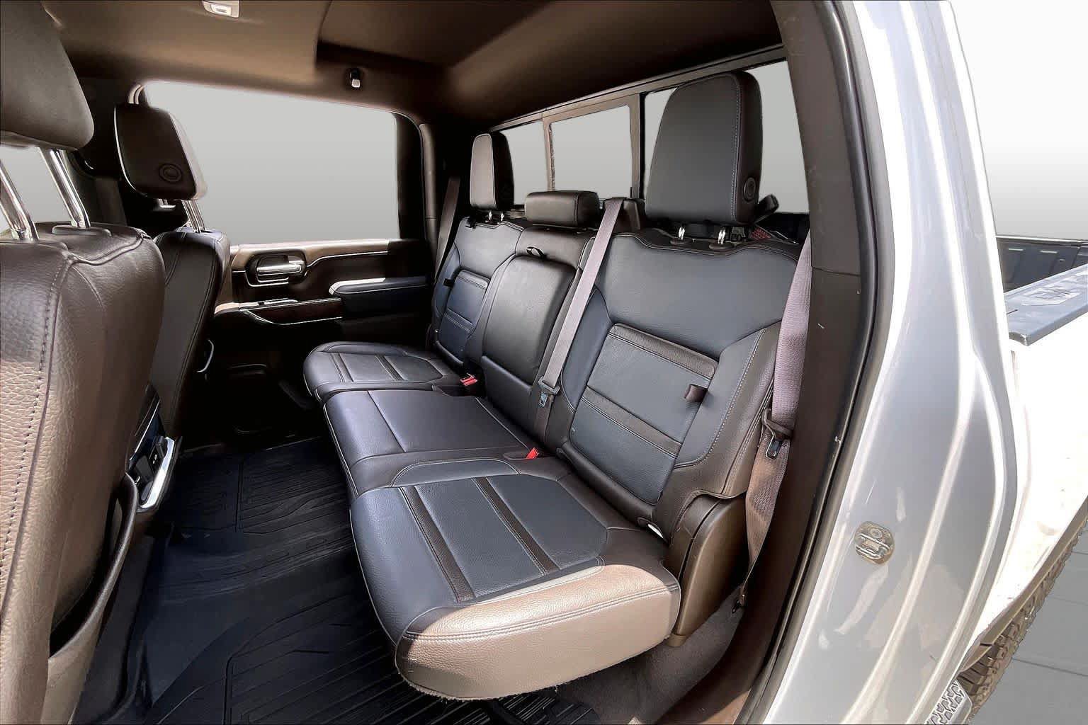 Used 2022 GMC Sierra 2500 Denali w/ Technology Package AWD/4WD image 19