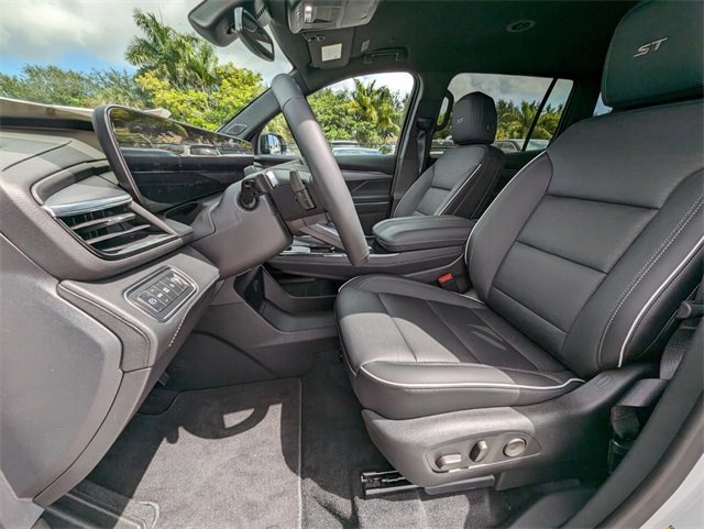 New 2025 Buick Enclave Sport Touring w/ Super Cruise Package image 5