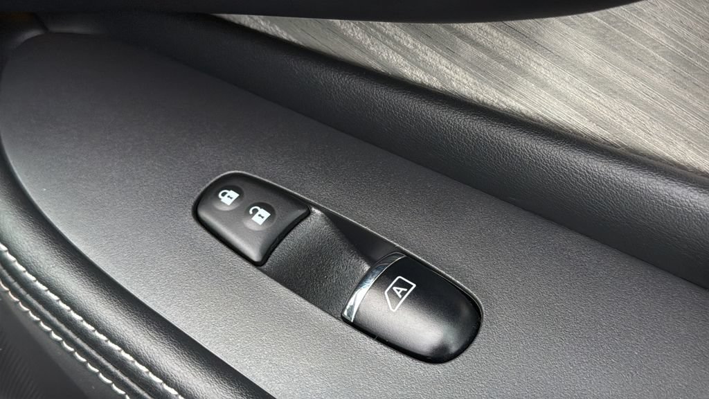 Used 2016 Nissan Murano SL AWD/4WD image 11
