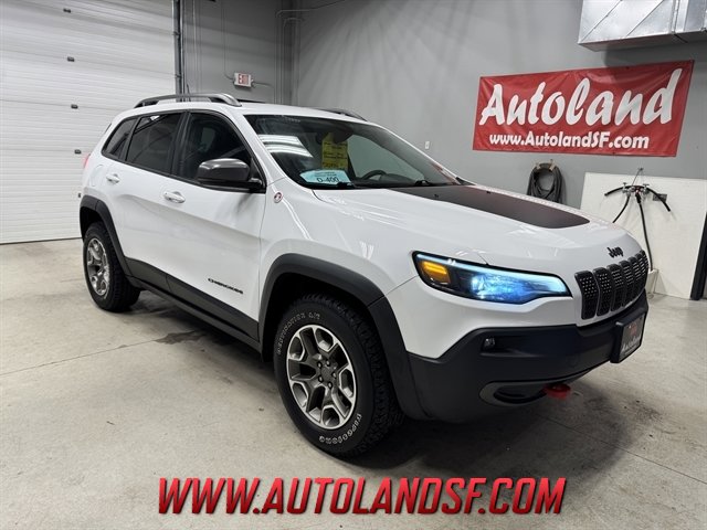 Used 2020 Jeep Cherokee Trailhawk image 1