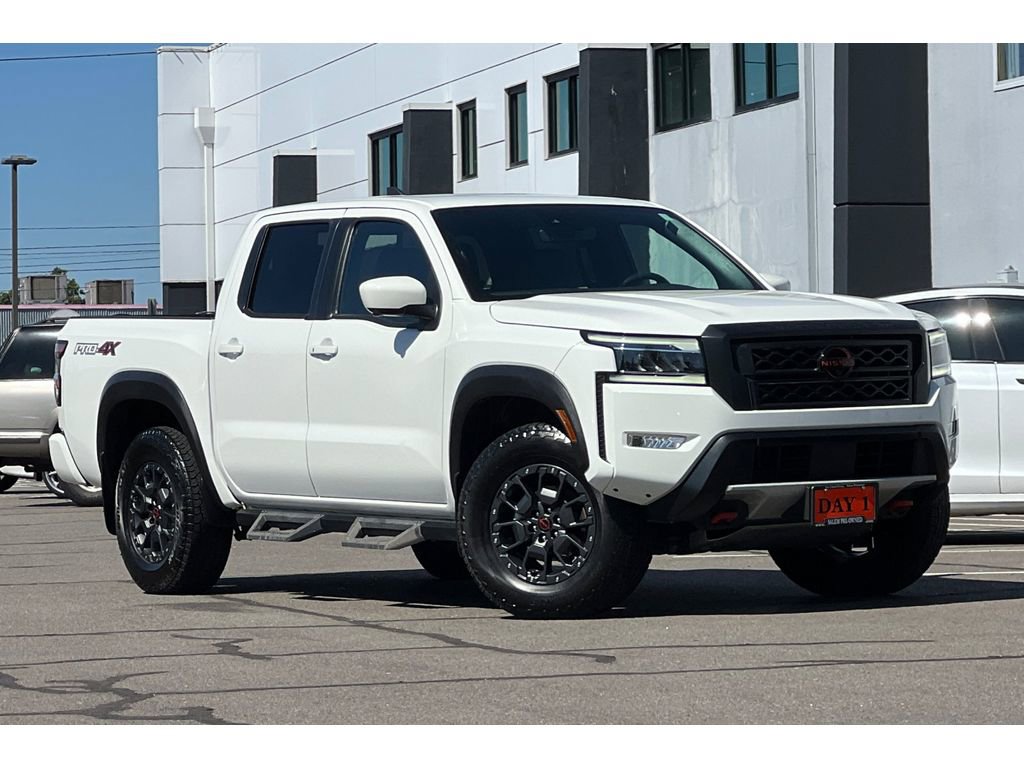 Used 2023 Nissan Frontier PRO-4X w/ Pro-4X Premium Package image 2