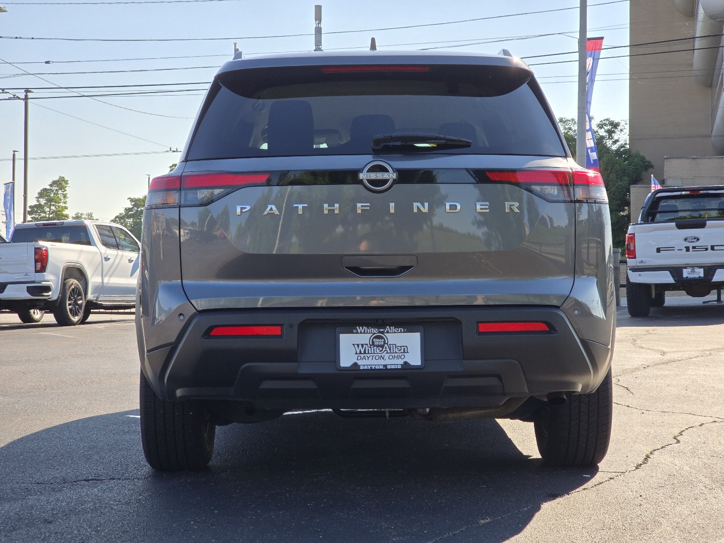 Used 2025 Nissan Pathfinder SV FWD image 24