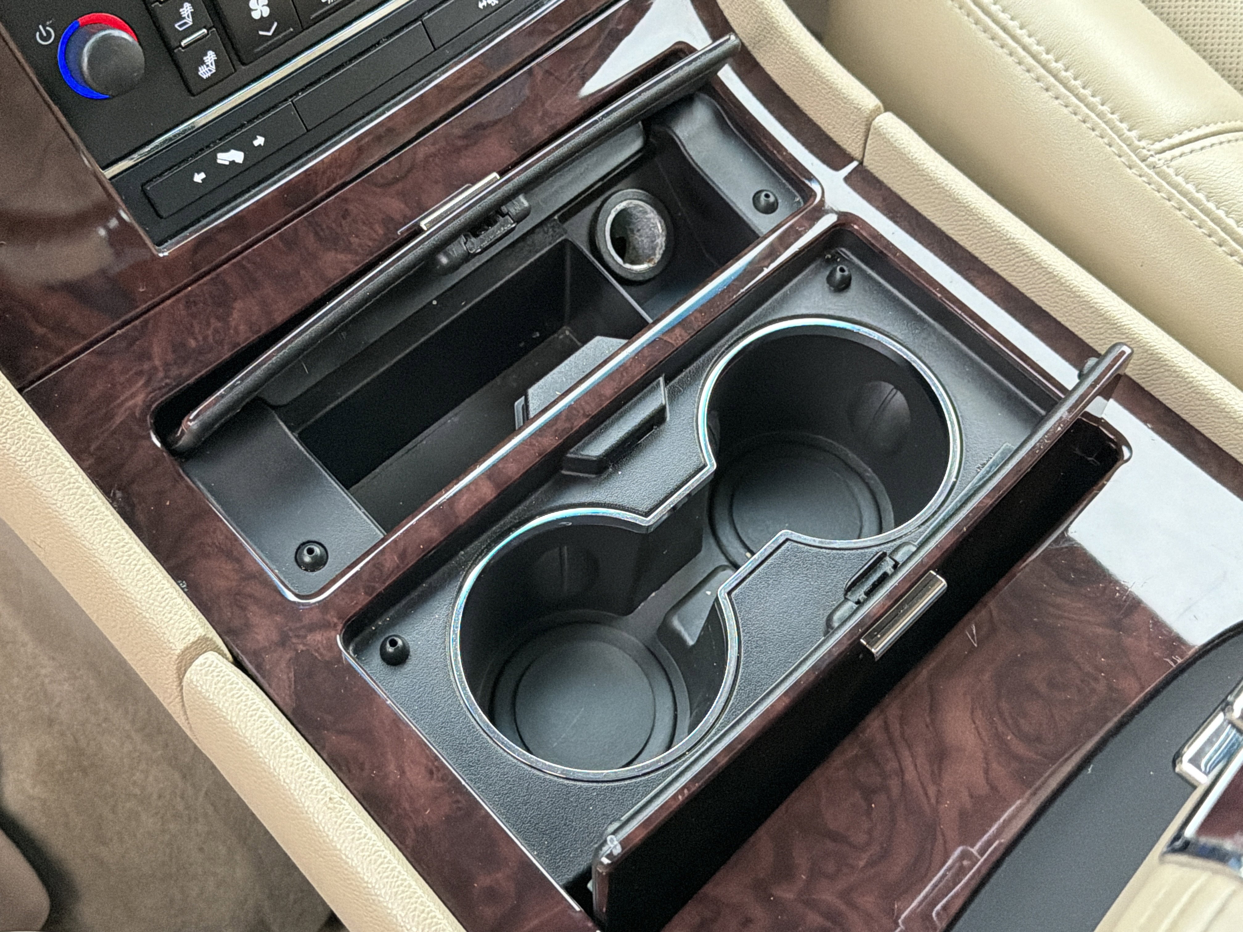 Used 2013 Cadillac Escalade EXT Premium image 35