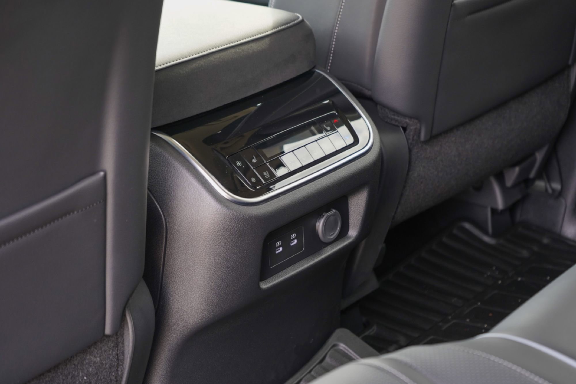 Used 2025 INFINITI QX80 Sensory w/ Exterior Package AWD/4WD image 23