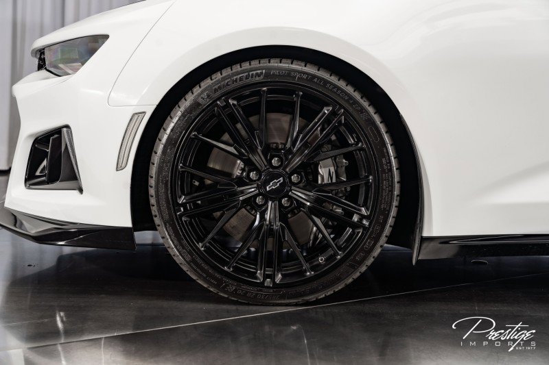 Used 2022 Chevrolet Camaro ZL1 image 15