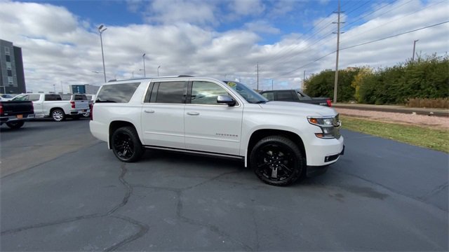 Used 2019 Chevrolet Suburban Premier image 2