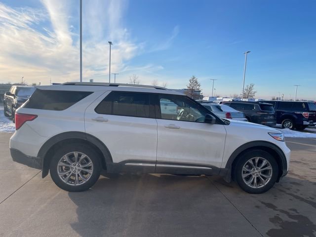 Used 2022 Ford Explorer Limited image 2