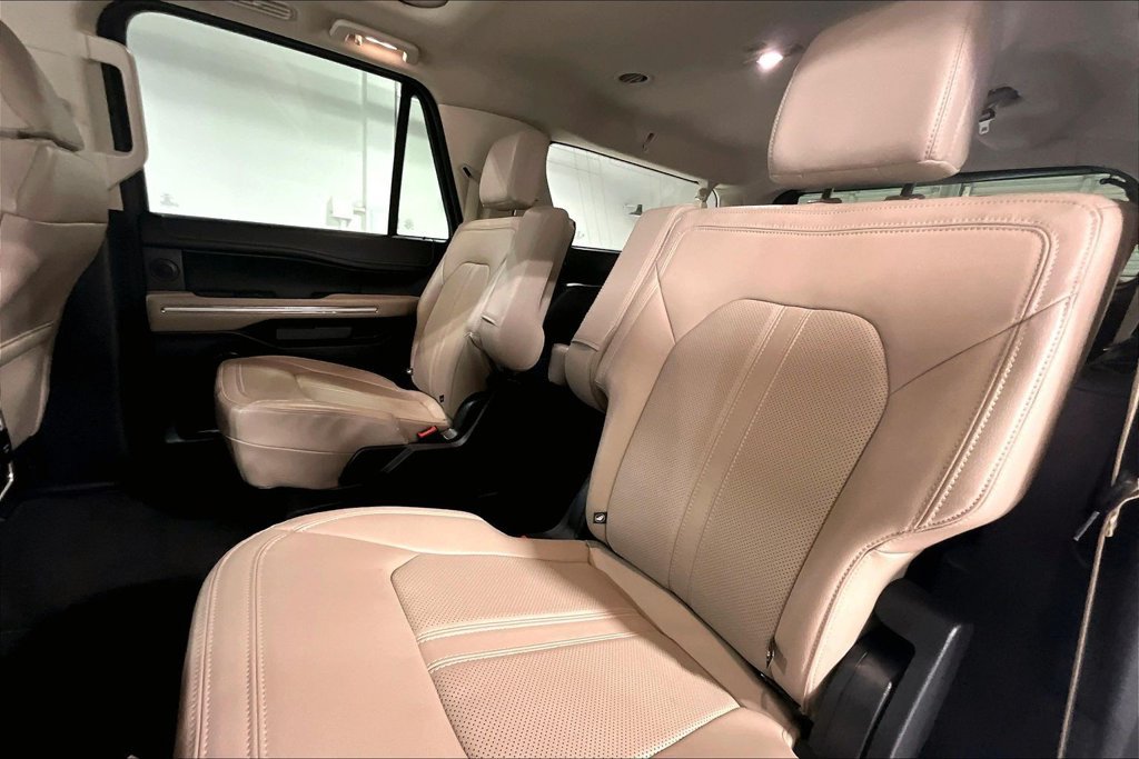 Used 2023 Ford Expedition Max Limited AWD/4WD image 32