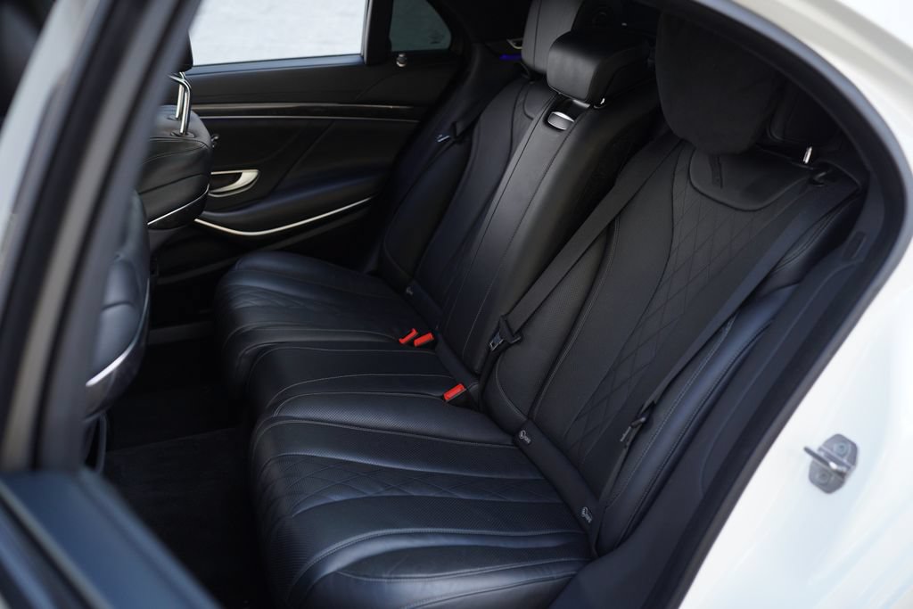Used 2018 Mercedes-Benz S 560 Sedan w/ AMG Line Exterior image 23