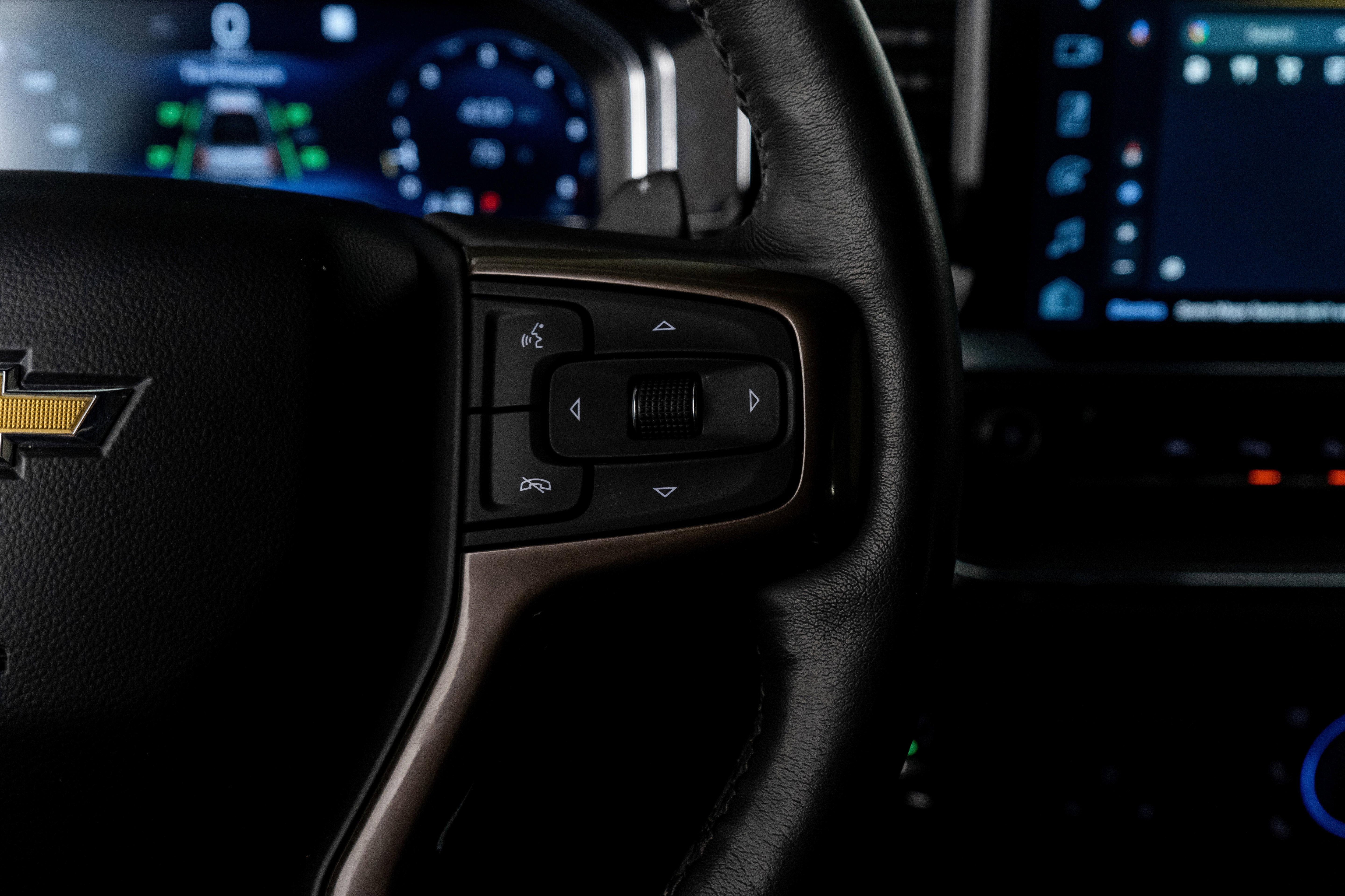 Used 2023 Chevrolet Silverado 1500 High Country w/ Technology Package image 41